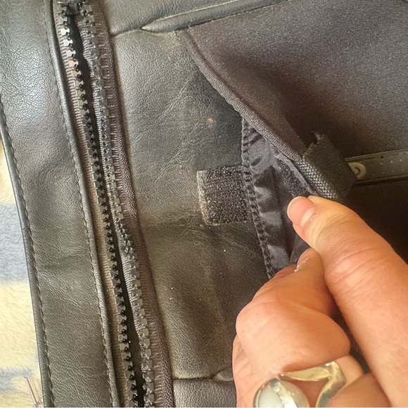 Vintage NWT Icon Black CD Player Belt Bag Y2K 90s CD Holder - Picture 7 of 7